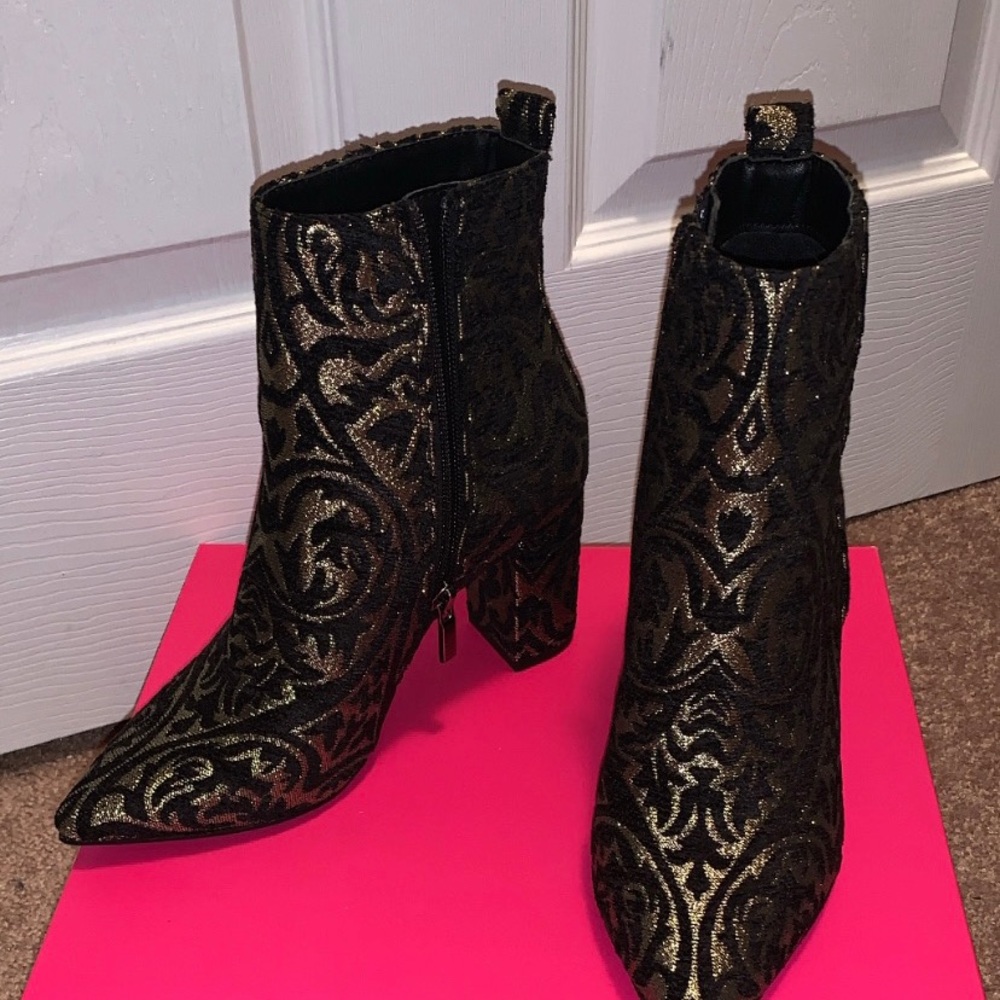 Shoedazzle! Sparkle up your life!